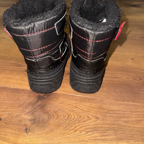 Black Winter snow Boots 11c - Picture 4 of 6